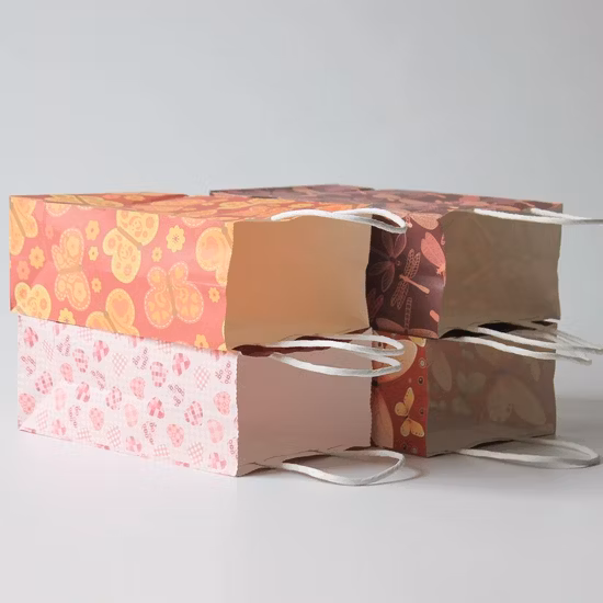 Cadeaux promotionnels imprimés recyclés personnalisés en papier kraft marron/blanc avec poignée torsadée